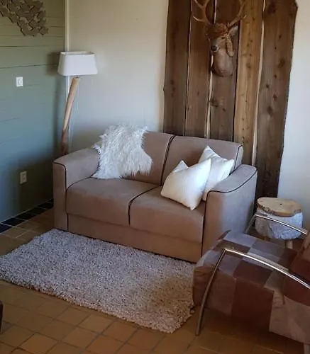 Gastenverblijf Goudswaard Holiday home